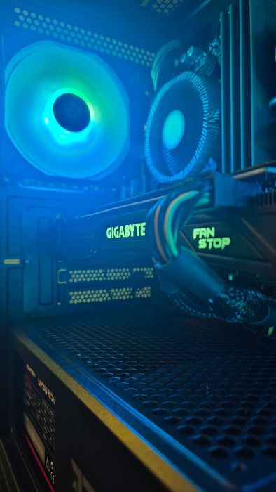PC Gamer i7 7700 4.2Ghz | 16Gb DDR4 | GTX 1070 8GB | NVME+HDD | Win 11 | ARGB | TPM 2.0