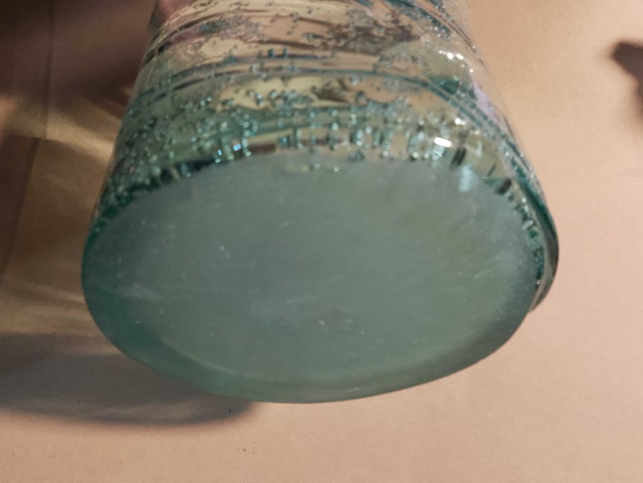 stary zielony wazon kolorowe szkło