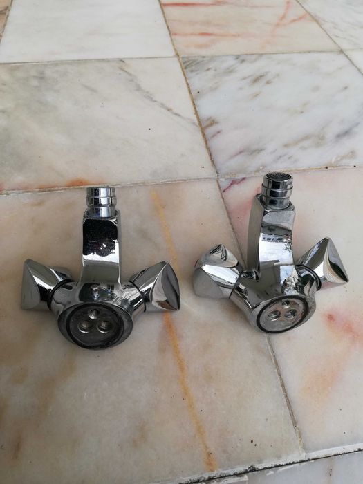 2 Torneiras de Bidé em muito bom estado