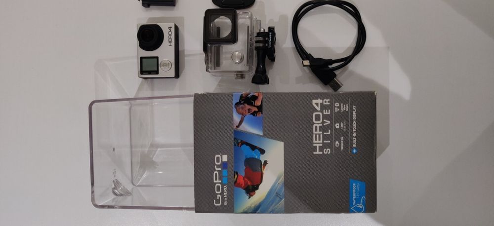 GoPro 4 Silver + comando GoPro original + Embalagem Original