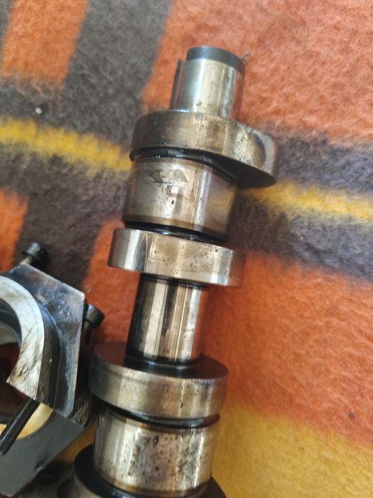 Wałek koło głowicy bmp volkswagen passat b6 Touran golf 5