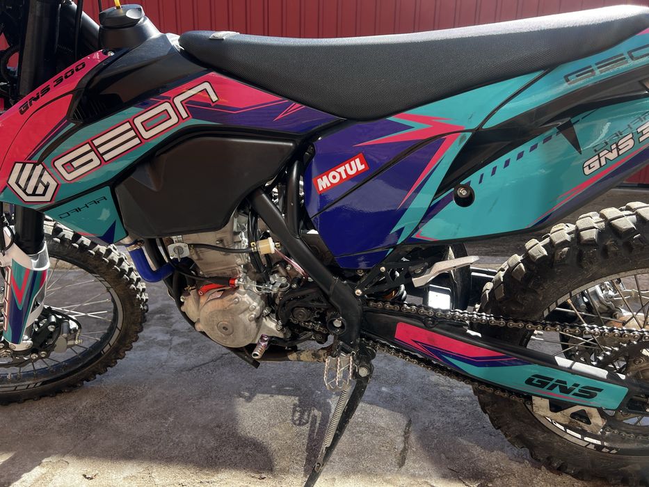 Geon DAKAR GNS 300 PRO 2025