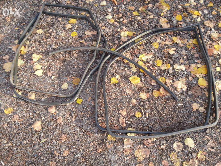 Уплотнители дверей дверные уплотнители багажника Audi 80/90 B3/B4.