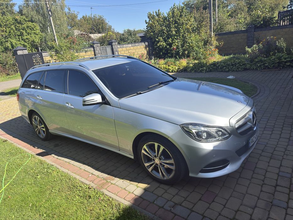 Мерседес Е 220 2015 рік