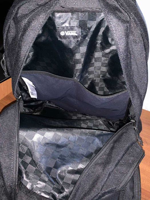 чорний рюкзак Vans Old Skool Trek Backpack