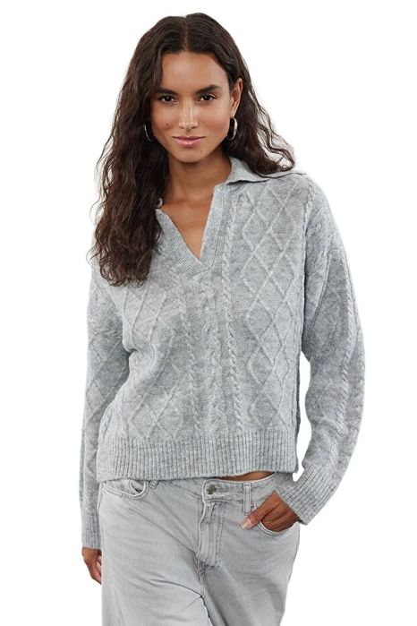 Trendyol sweter damski szary z warkoczowym wzorem z kołnierzykiem m 5ea