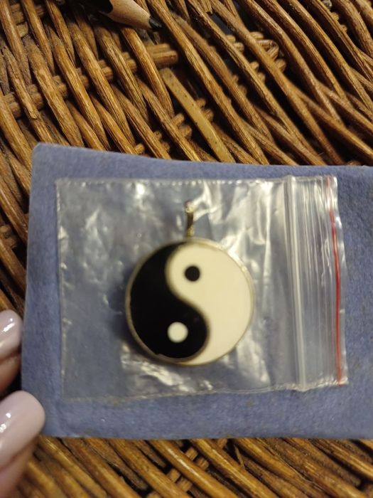 Подвеска-кулон инь-янь