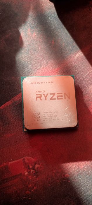 Процесор AMD Ryzen 5 1600
