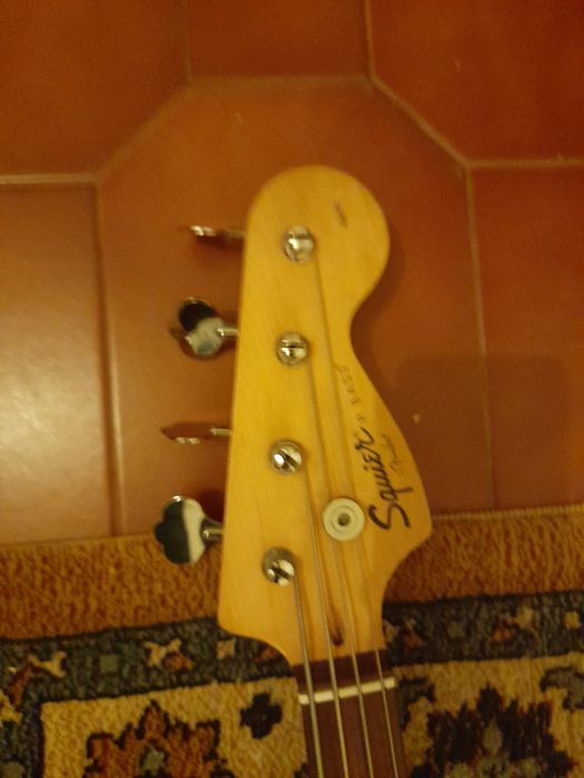 Fender Squier Precision