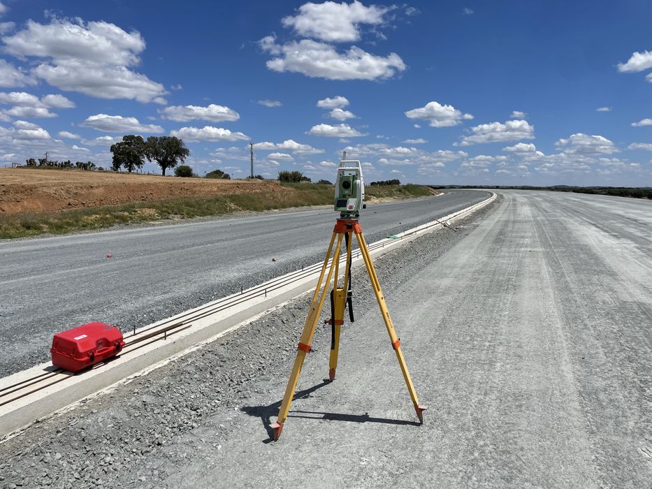 Serviços de Topografia - Topógrafo