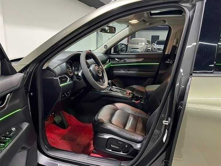 Mazda CX-5 2022 в супер кольорі