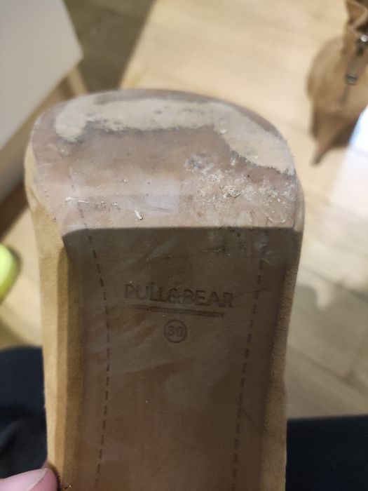 Zamszowe botki rozmiar 39 pull&bear