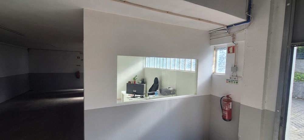 Arrenda-se Pavilhão para Indústria em Zona Industrial no concelho de Santa Maria da Feira