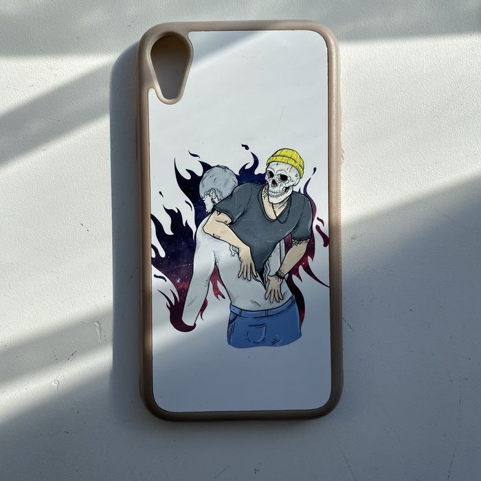 Чохли на Iphone XR