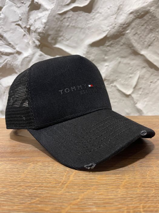 Бейсболка с сеткой Calvin Klein