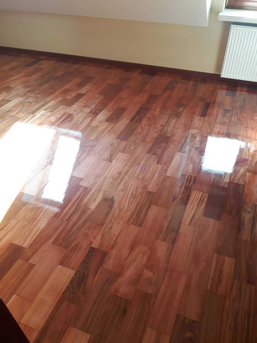 Cyklinowanie bezpyłowe , układanie parkietu