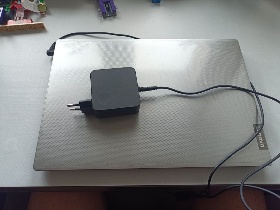 Sprzedam laptop Lenovo IdeaPad L340-15API