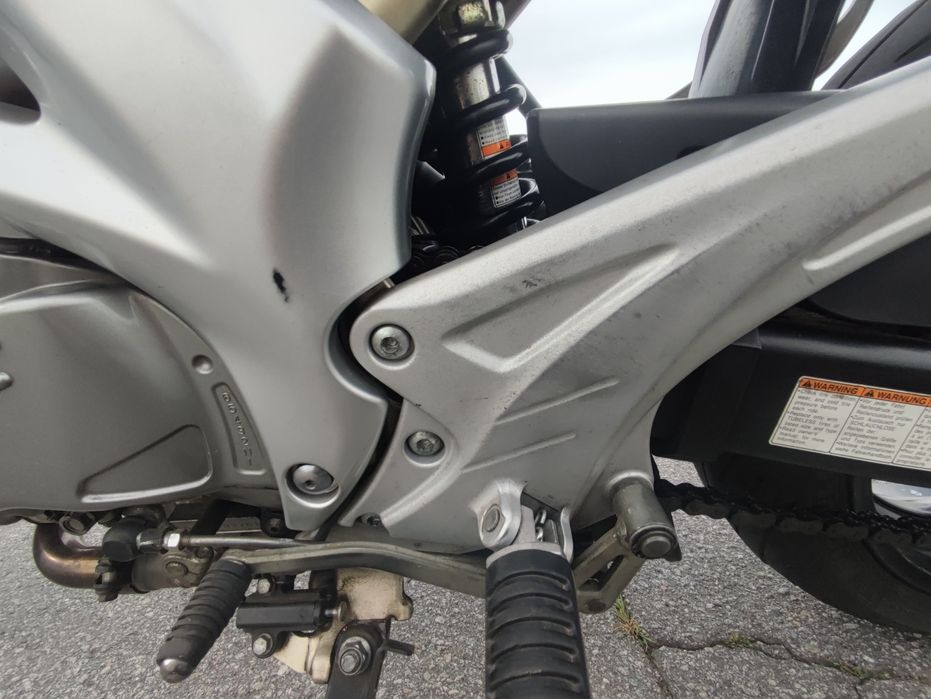 Suzuki sfv sv 650 Gladius