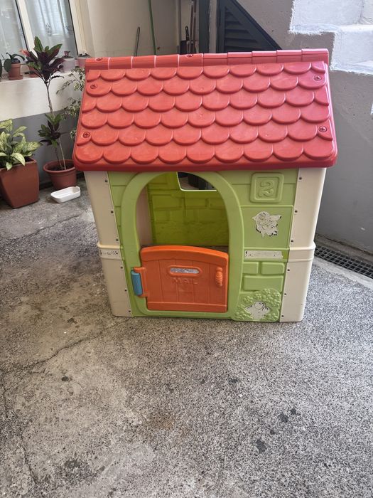 Escorregas FEBER OFERTA casa de brincar