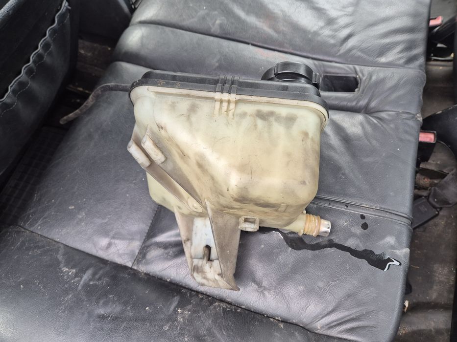 Zbiorniczek wyrównawczy płynu Bmw 5 E39 7 E38 2.5d 3.0d