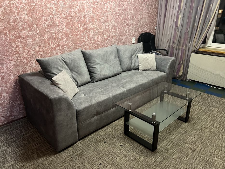 Продам диван состояние нового !!