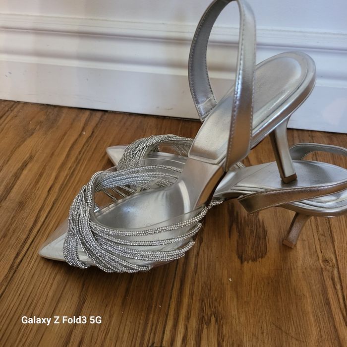 Szpilki Aldo z koralikami