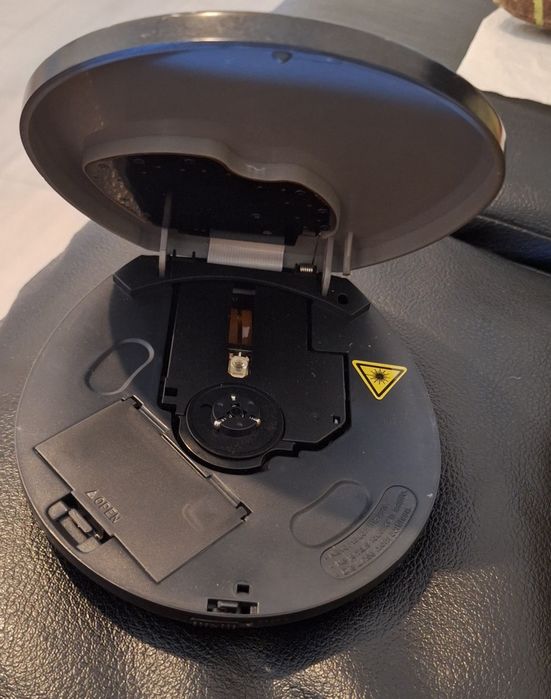 Discman Melovox Preto - Para Peças/Restauração