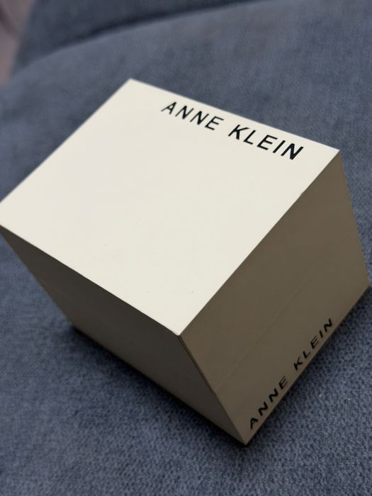 Годинник ANNA KLEIN