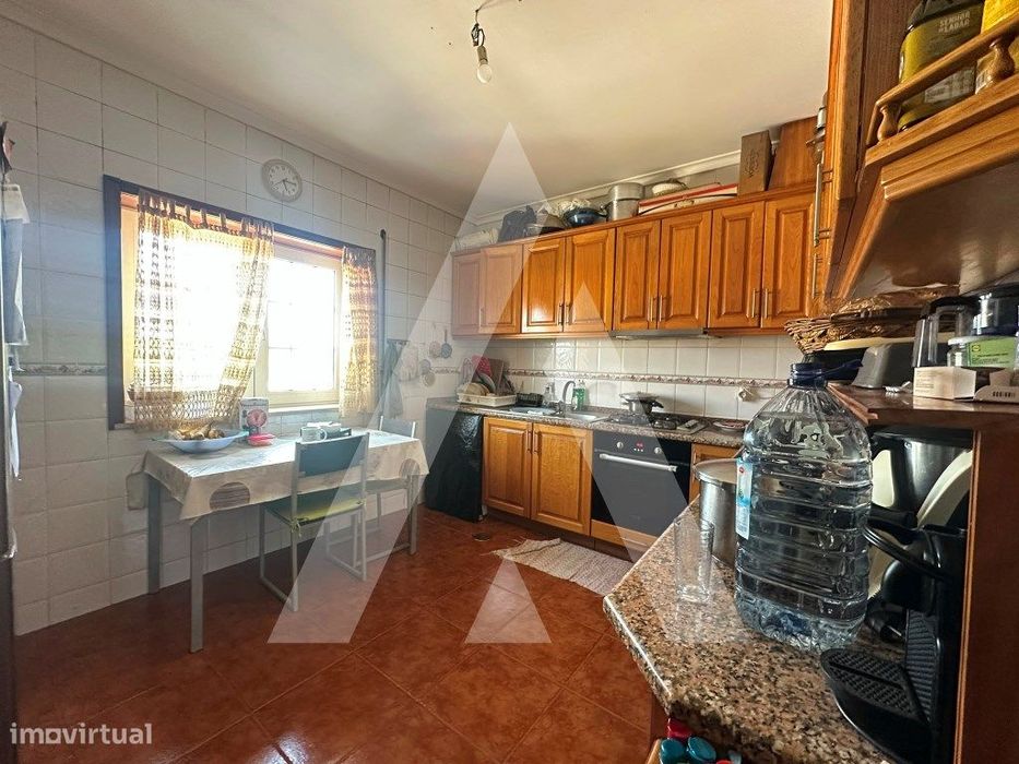 Apartamento T3, em Bustos