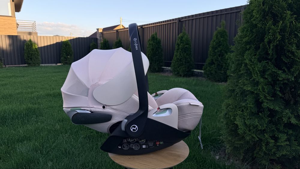 Автокрісло  Cybex Cloud T+ i-size Peach Pink