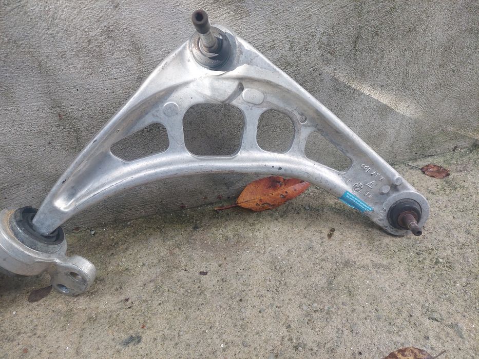 Braços de suspensão dianteiros bmw e46 pack m originais como novos completos com sinoblocos  sem folgas em excelentes condições