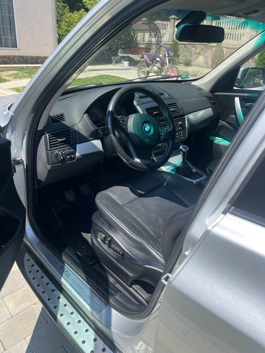 Продам машину терміново BMW x3