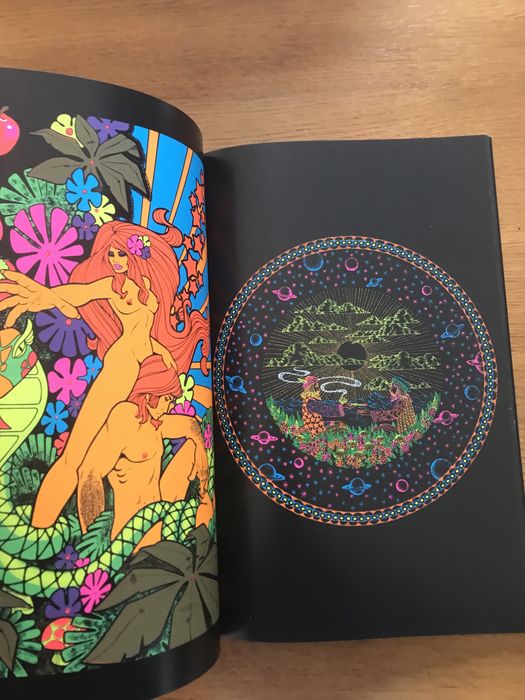 Blacklight Posters - Livro de Posters de Luz Negra Ultravioleta