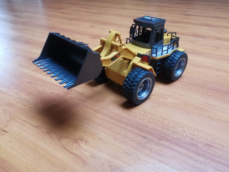 Máquina Pá mecânica RC Bulldozer 4x4 HUINA 1520 2.4G escala 1:18