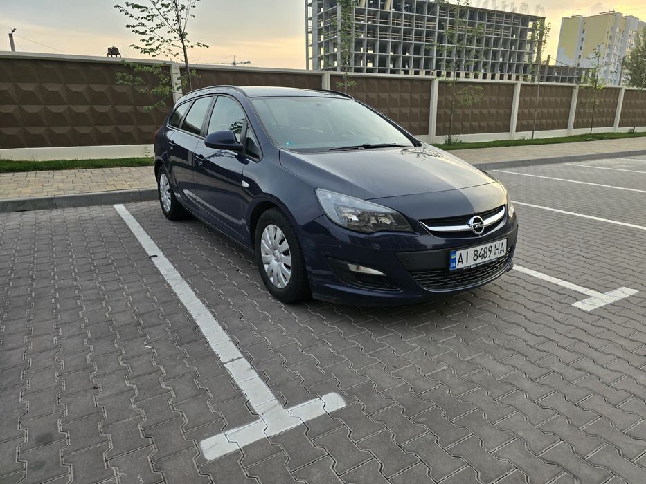 Opel Astra J  2013