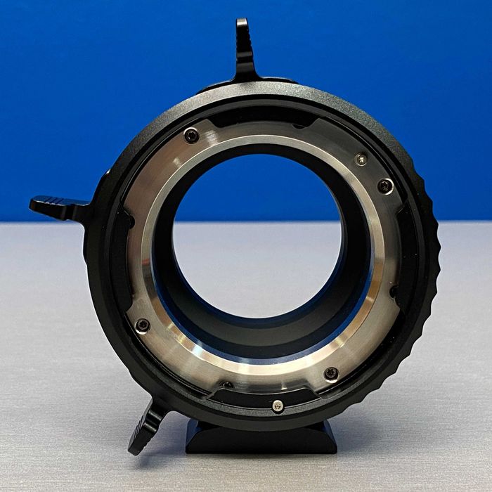 Adaptador Viltrox PL-L (PL-Mount - L-Mount) - NOVO