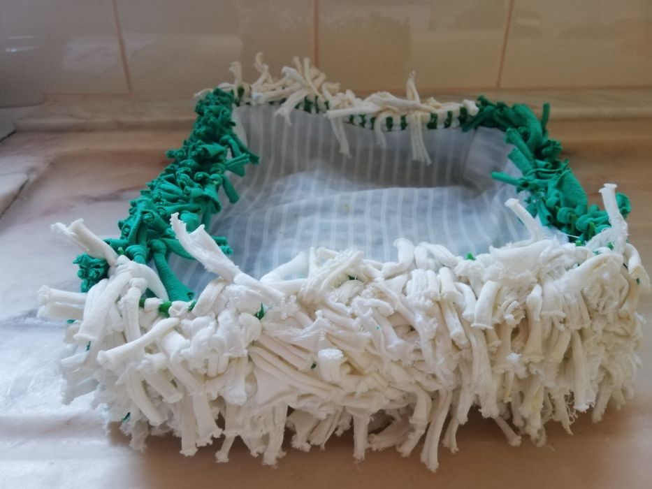 Cesto bicolor e outros