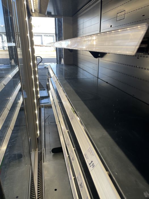 Холодильные регалы горки приметные витрины Linde Carrier