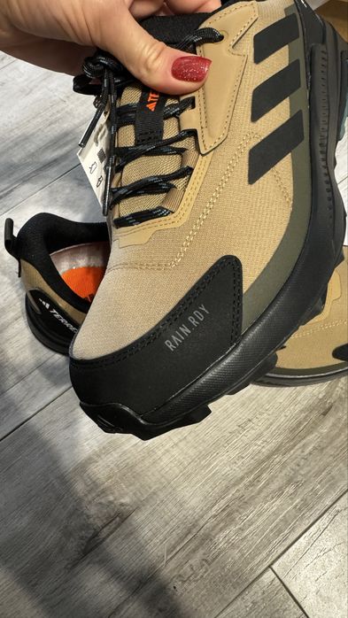 Кросівки Adidas Terrex  нові