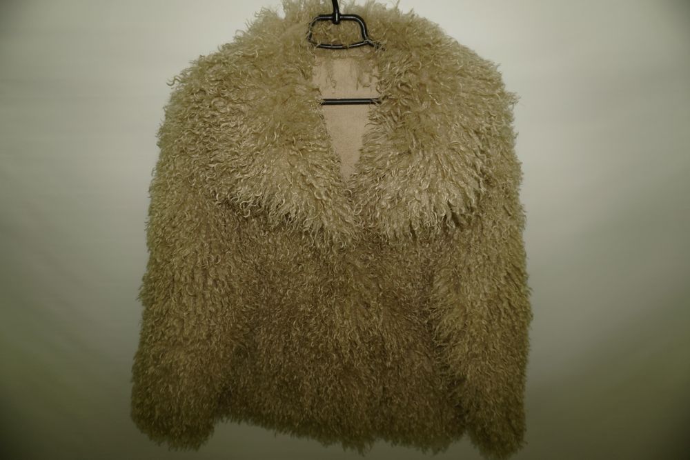 Еко шуба карамельного кольору M розмір демісезон штучна лама Італія