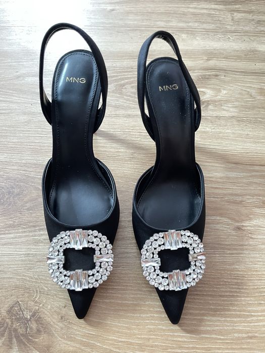 Продам босоніжки Mango Нові 39 р