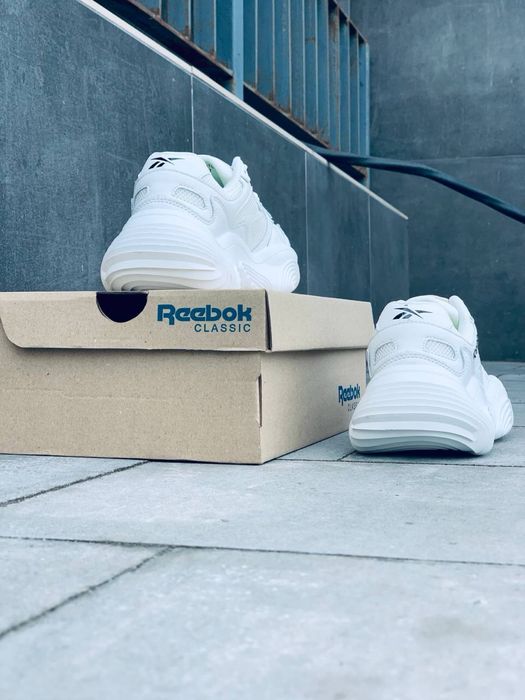 Кожаные кросовки  Reebok женские на осень / Осень 2026 колеция от reebok/ женские кросовки на высокой подошве  мягкие легкие кроссовки / рибак / ребок