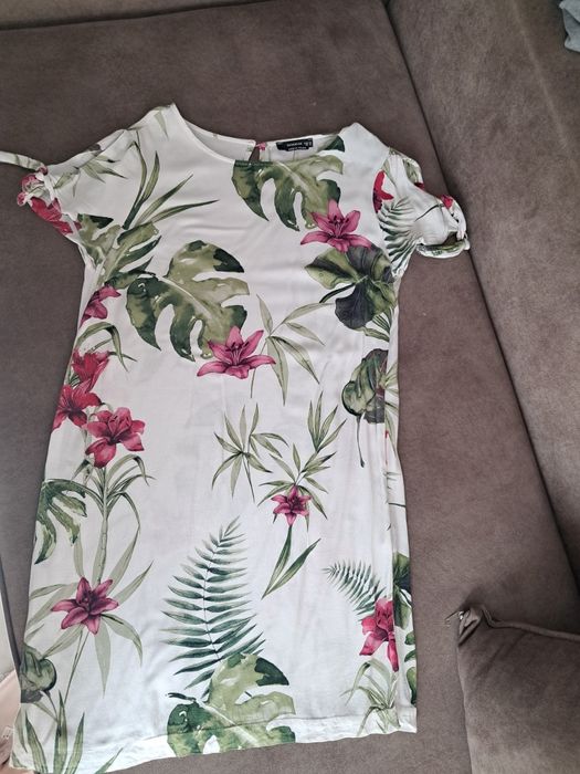 Sukienka Reserved roz.38