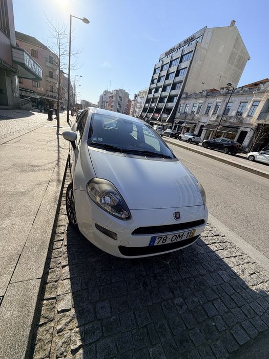 Vende-se Fiat Punto 2014