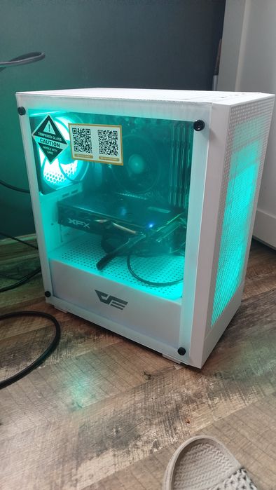 ZESTAW KOMPUTER (Monitor, Komputer, Adapter wifi)