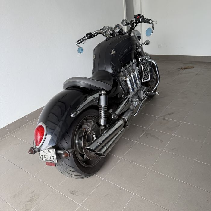 Vendo mota Triumph