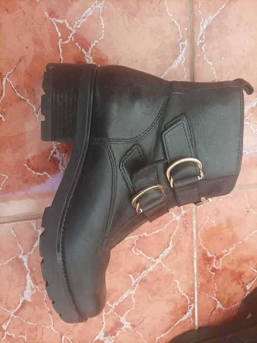 Черевики взуття шкіряні 39 р.