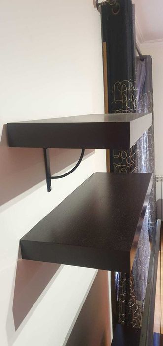 Prateleiras em wanguê - 2