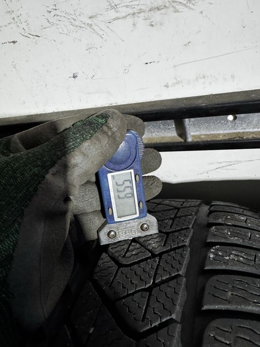 Dwie Opony zimowe pirelli sottozero 3 215/60/16 2023r.