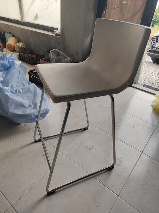Cadeira alta de balcão